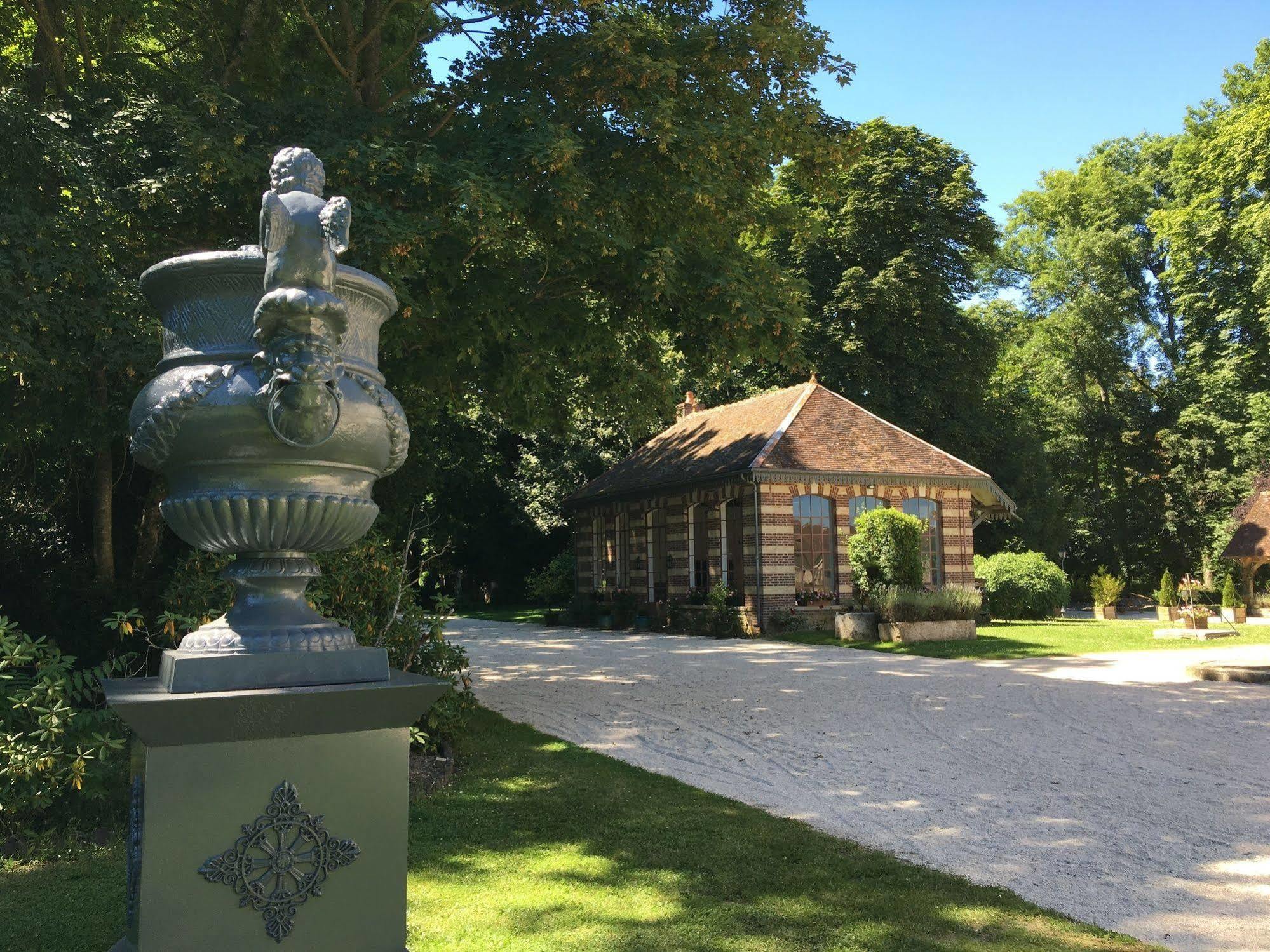 Chateau De Montabert Montaulin 外观 照片