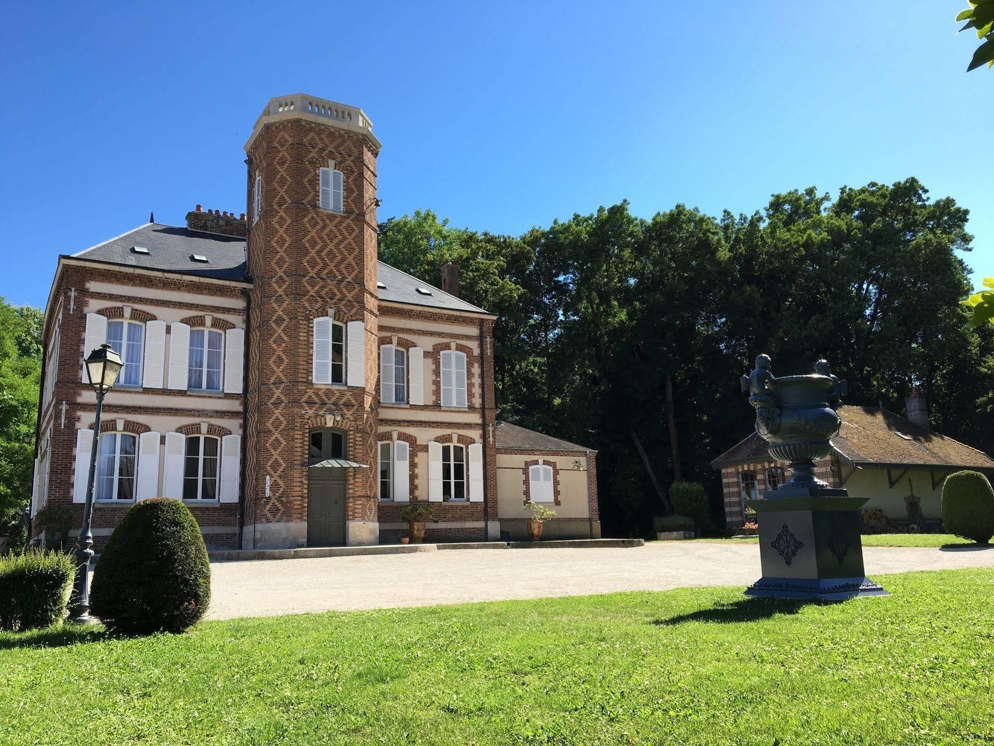 Chateau De Montabert Montaulin 外观 照片